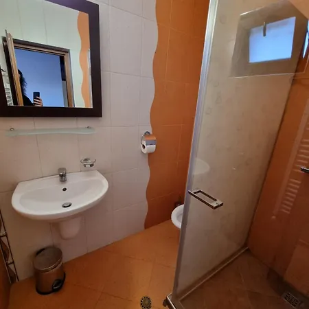 招待所 билдникс 3*